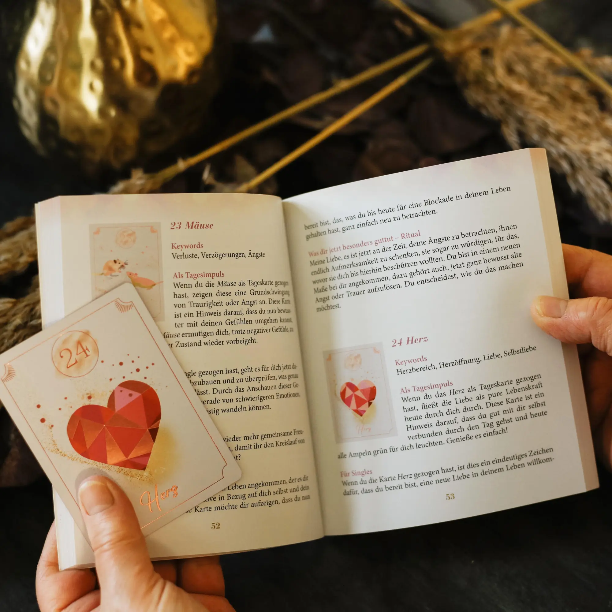 Bild: 9783868268195 | Love Lenormand - 40 Orakelkarten für deine Selbstliebe, Beziehung,...