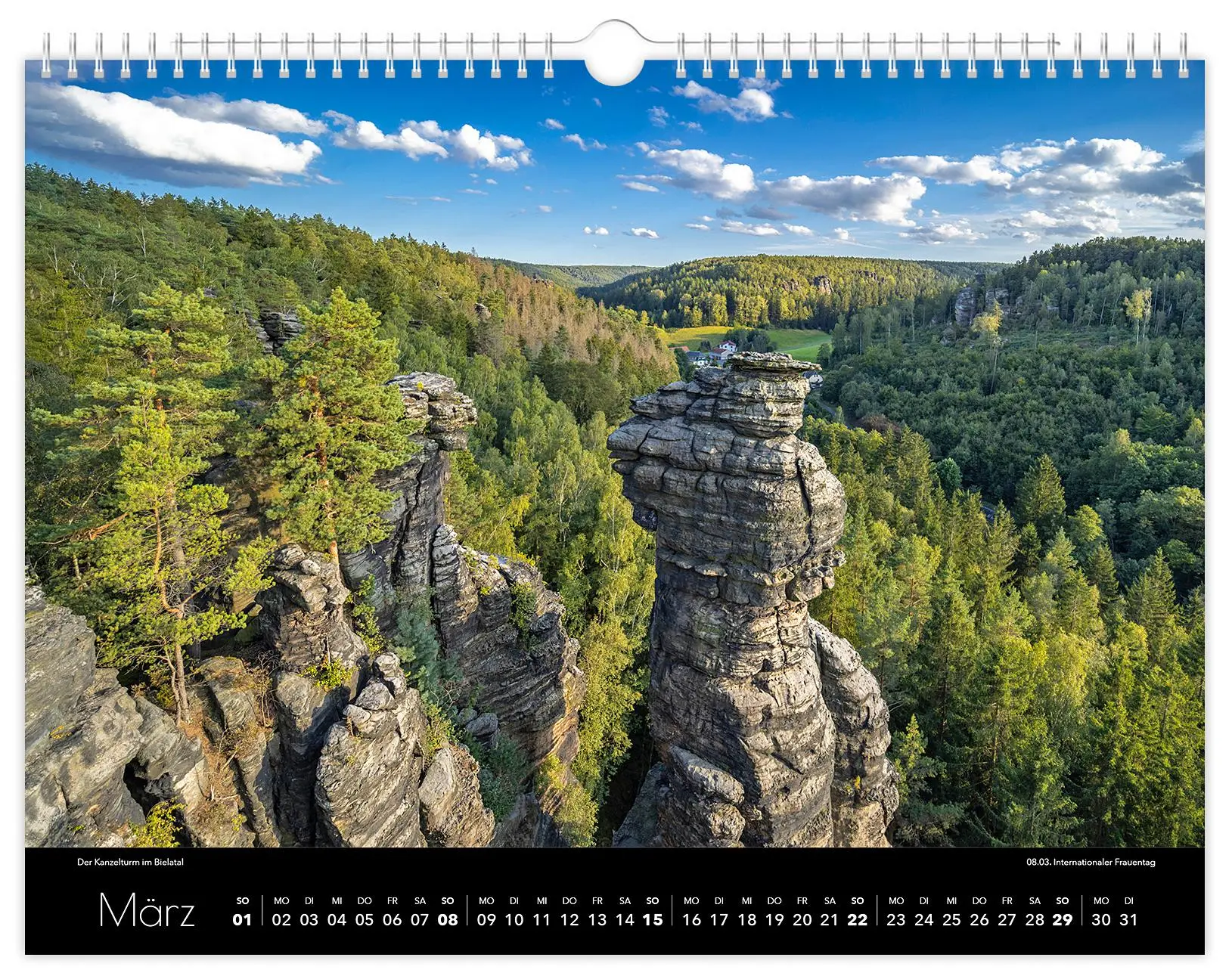 Bild: 9783910680296 | Kalender Sächsische Schweiz 2026 | 40 x 30 cm schwarzes Kalendarium