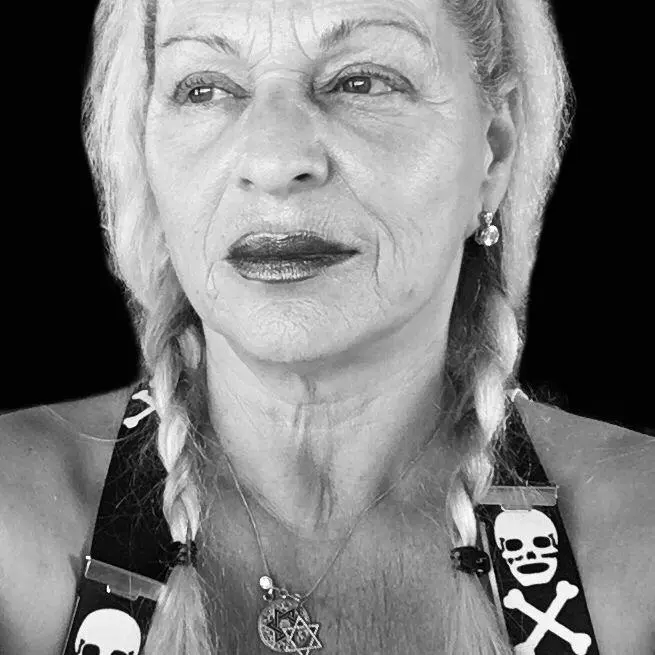 Autor: 9783749742196 | Es war an einem halben Tag | Biographie im Dialog erzählt | Lele Frank