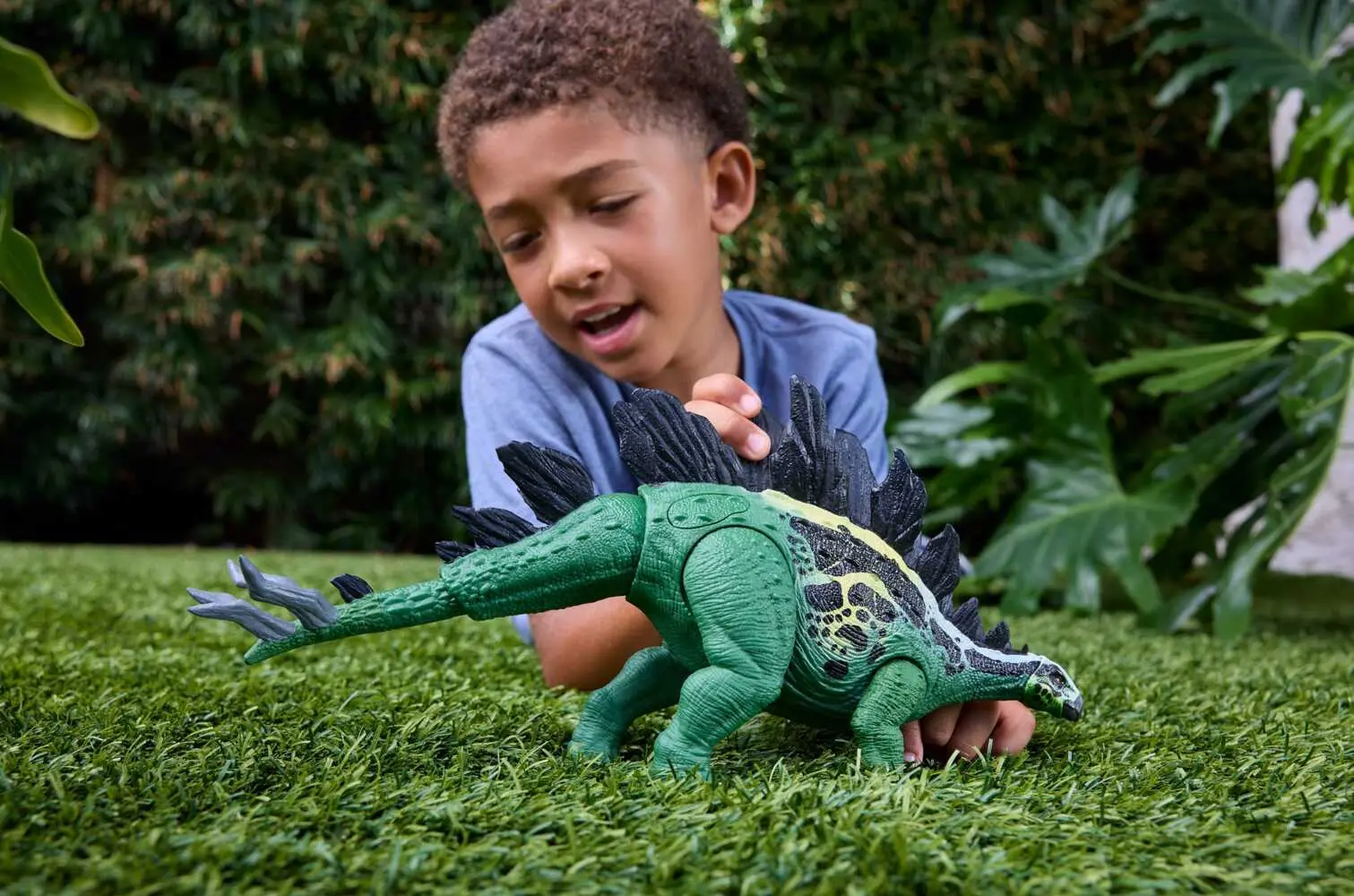 Bild: 194735352296 | Jurassic World Gigantic Thrashers - Stegosaurus | Offene Verpackung