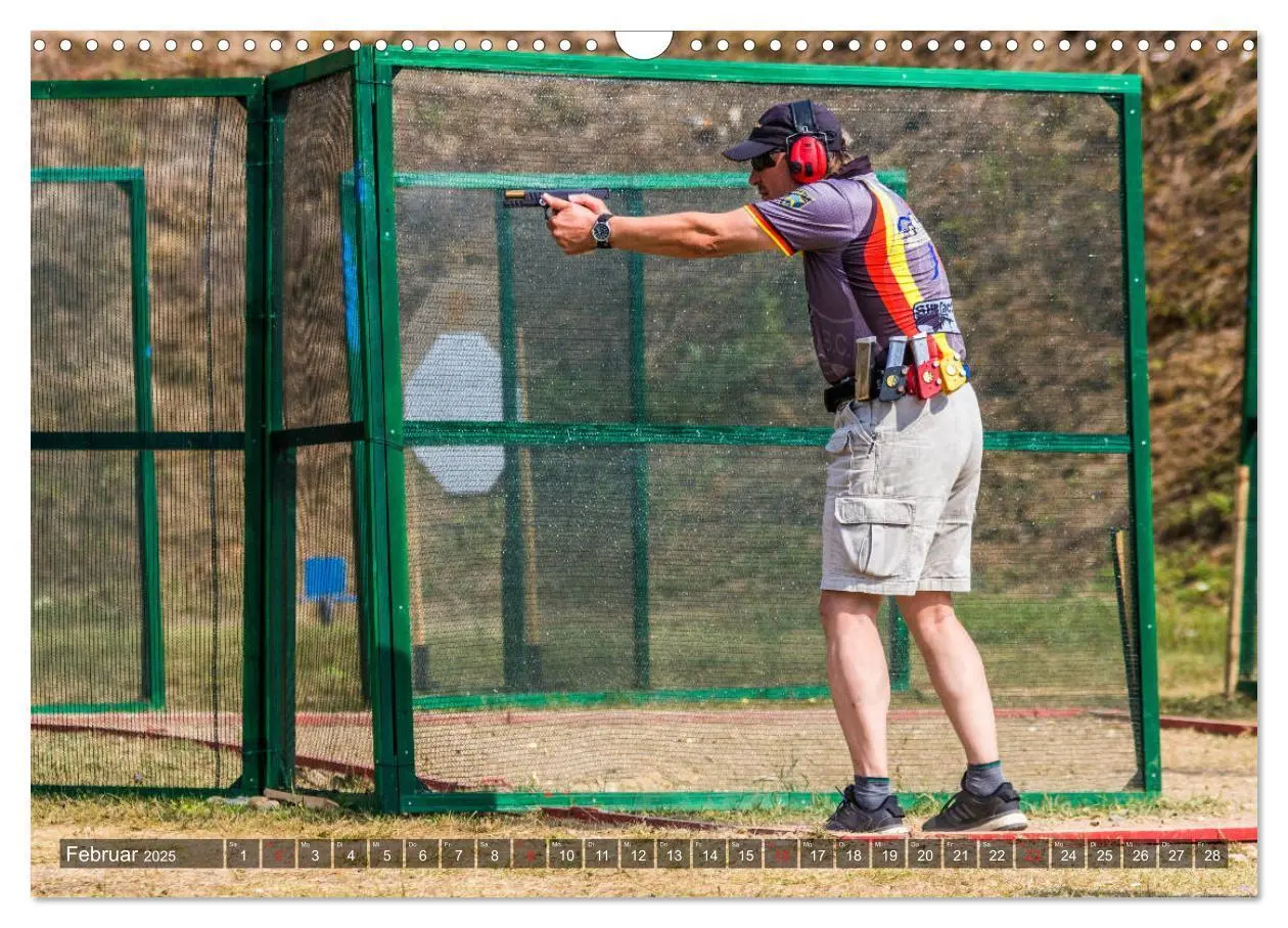 Bild: 9783435233496 | IPSC - Dynamischer Schießsport (Wandkalender 2025 DIN A3 quer),...