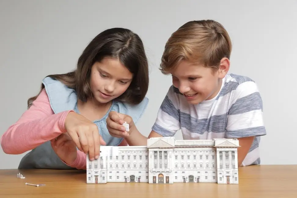 Bild: 4005556125296 | Buckingham Palace bei Nacht - 3D-Puzzle 216 Teile | Spiel | 3D Puzzles