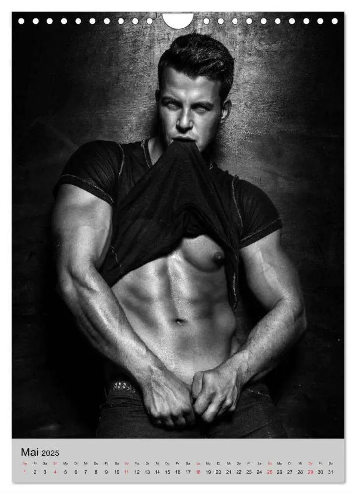 Bild: 9783457036396 | Erotische Momente. Männer in schwarz-weiß (Wandkalender 2025 DIN A4...