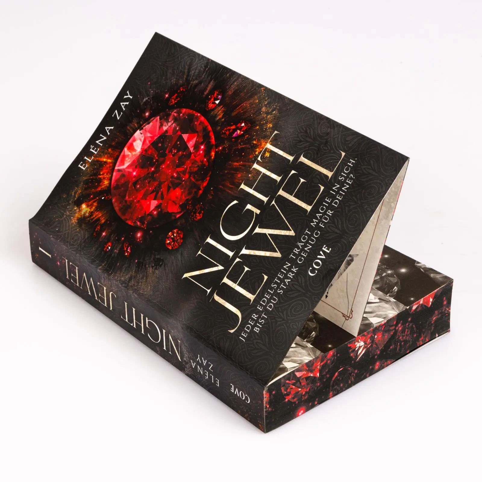 Bild: 9783551586896 | Night Jewel 1 | Edelstein-Romantasy mit einem Good Girl Gone Rogue