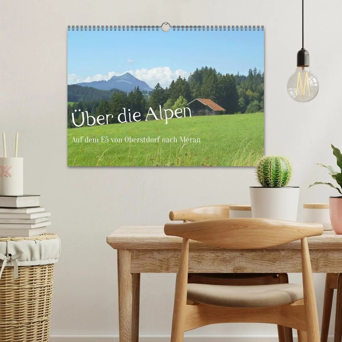 Bild: 9783516722697 | Über die Alpen - Auf dem E5 von Oberstdorf nach Meran (Wandkalender...