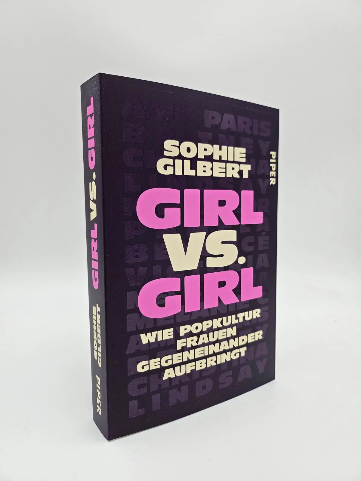 Bild: 9783492064897 | Girl vs. Girl | Sophie Gilbert | Taschenbuch | 336 S. | Deutsch | 2025