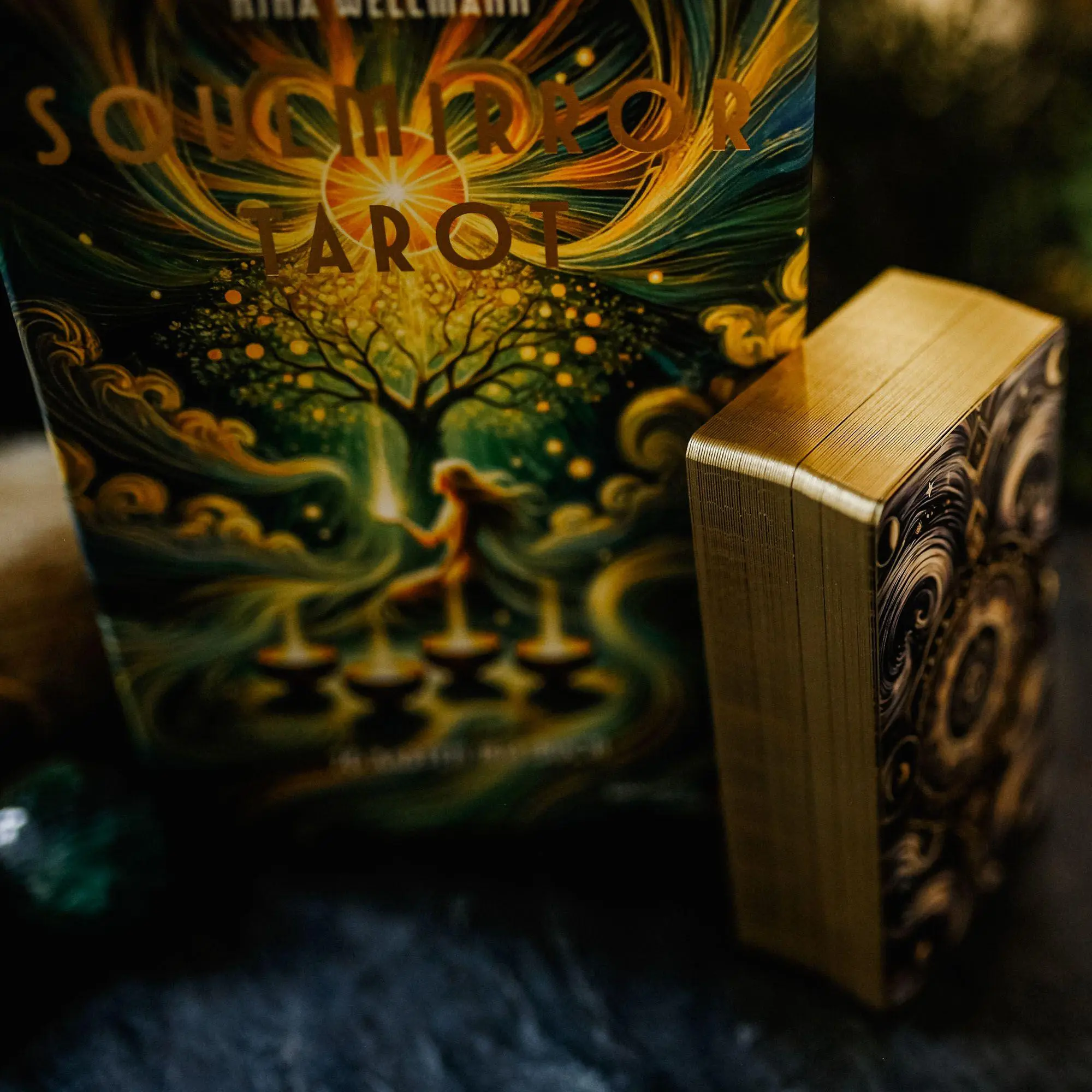 Bild: 9783868265897 | Soulmirror Tarot - 78 Karten mit Buch - (Soul Path, sensitive...