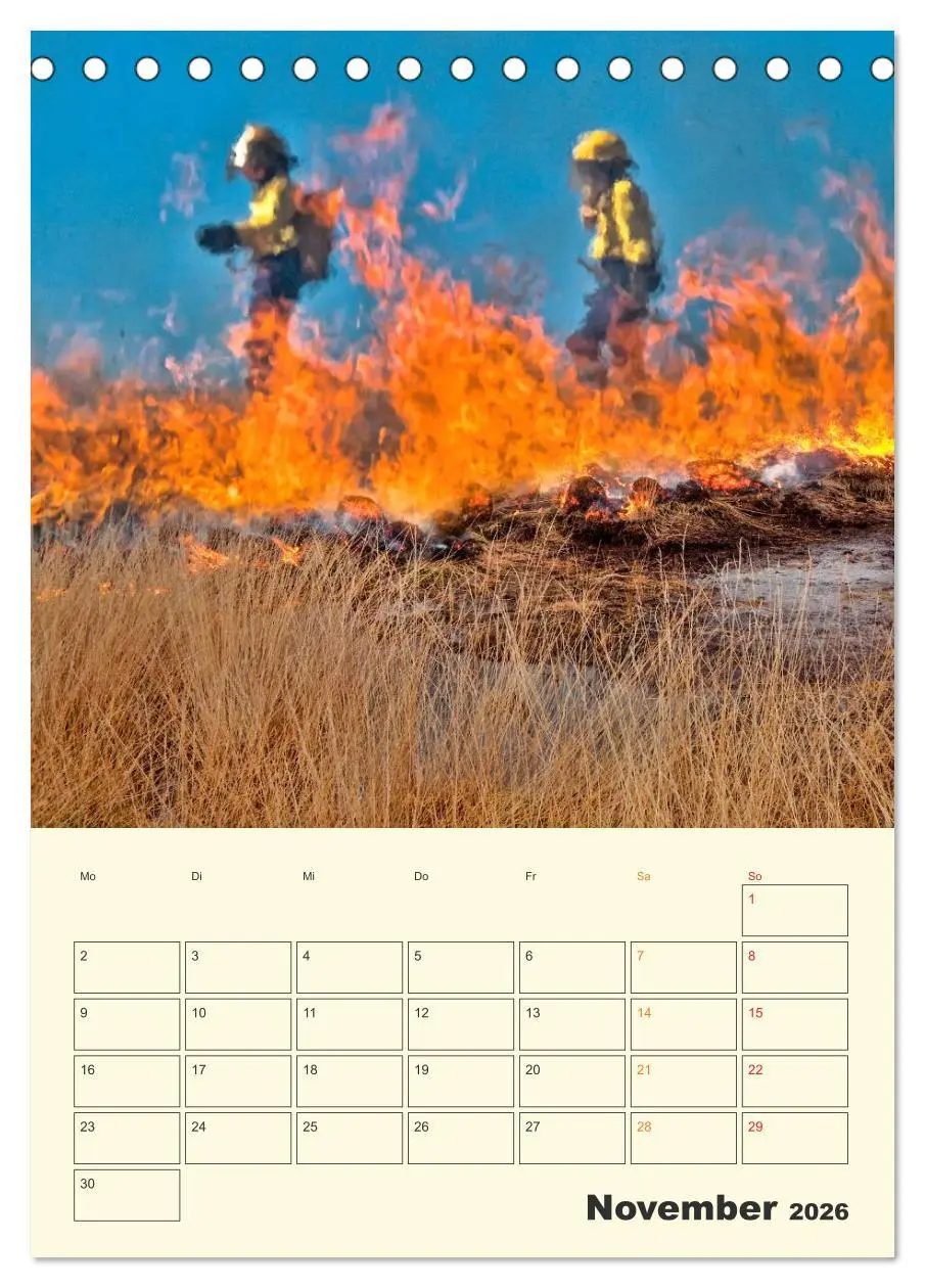 Bild: 9783516426298 | Feuerwehr - selbstloser Dienst weltweit (Tischkalender 2026 DIN A5...