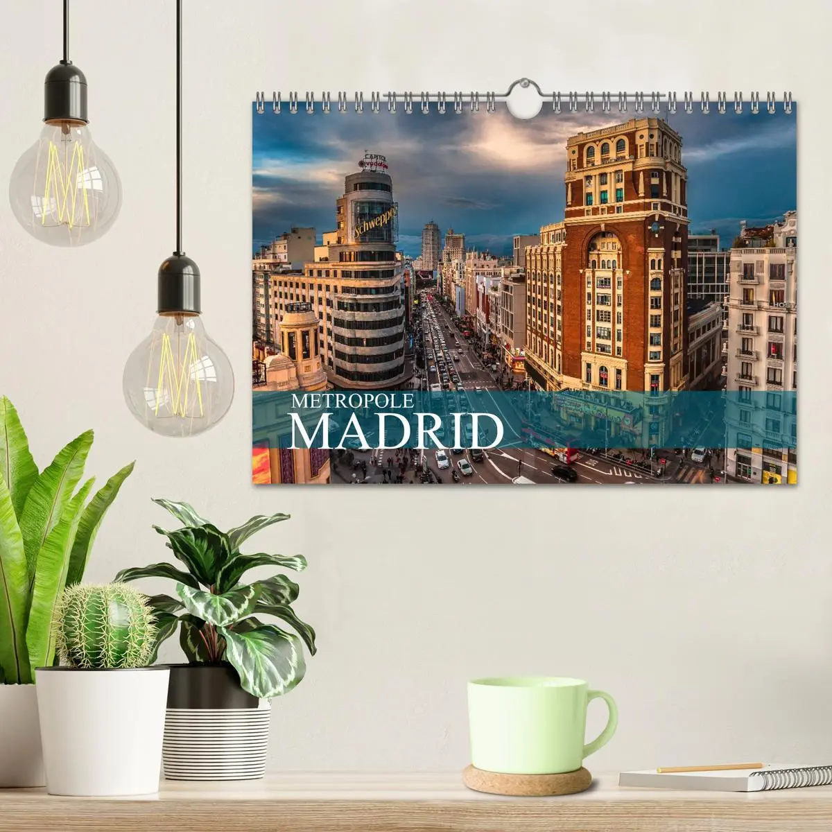 Bild: 9783457986998 | Metropole Madrid (Wandkalender 2026 DIN A4 quer), CALVENDO...