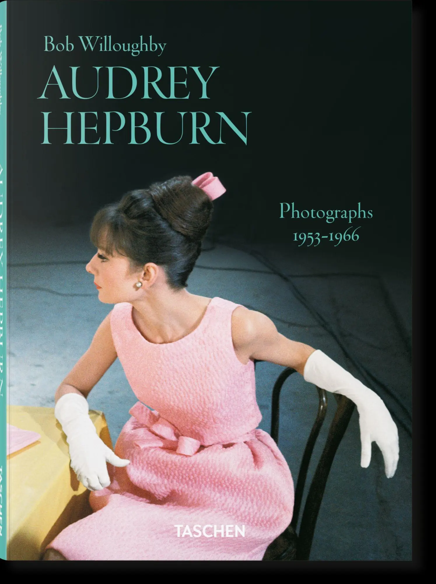 Cover: 9783836597098 | Bob Willoughby | Audrey Hepburn. Photographs 1953-1966 | Willoughby