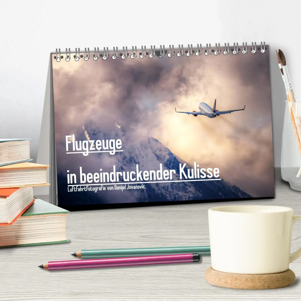 Bild: 9783457689998 | Flugzeuge in beeindruckender Kulisse (Tischkalender 2026 DIN A5...