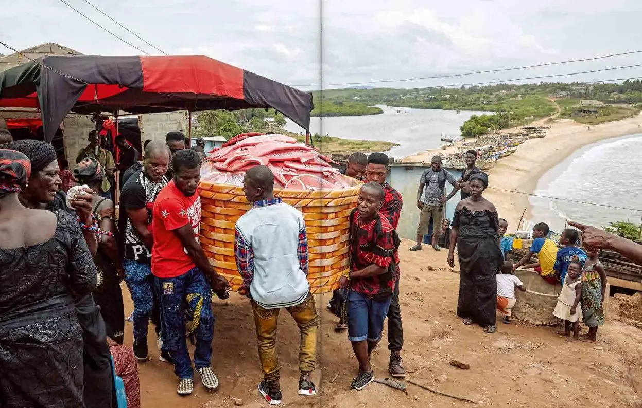 Bild: 9783969001899 | Buried in Style | Artistic Coffins and Funerary Culture in Ghana