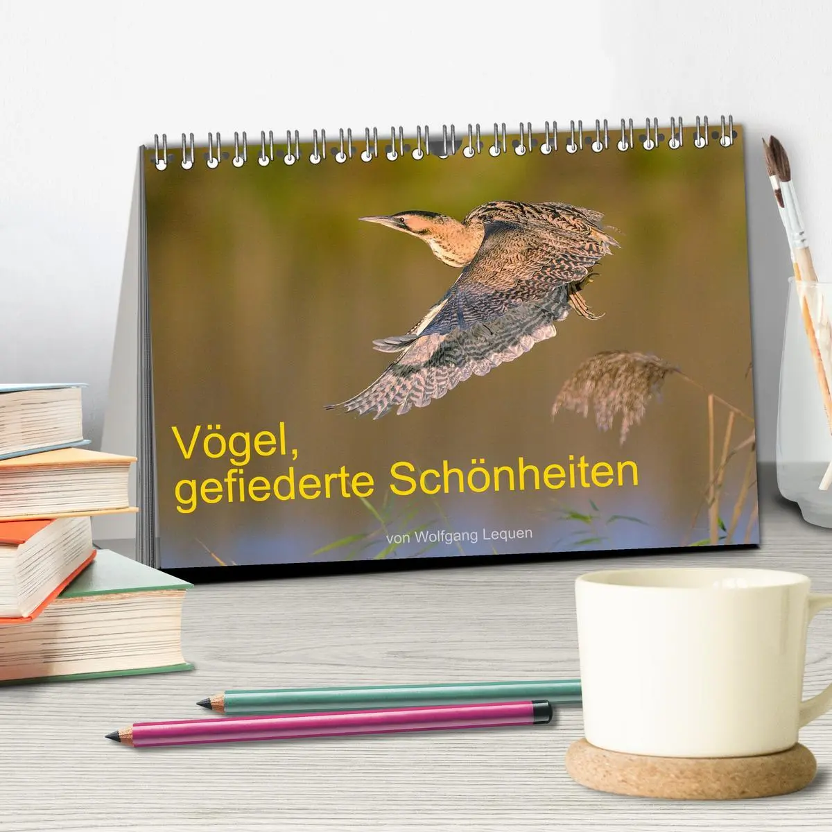 Bild: 9783457611999 | Vögel, Gefiederte Schönheiten (Tischkalender 2026 DIN A5 quer),...