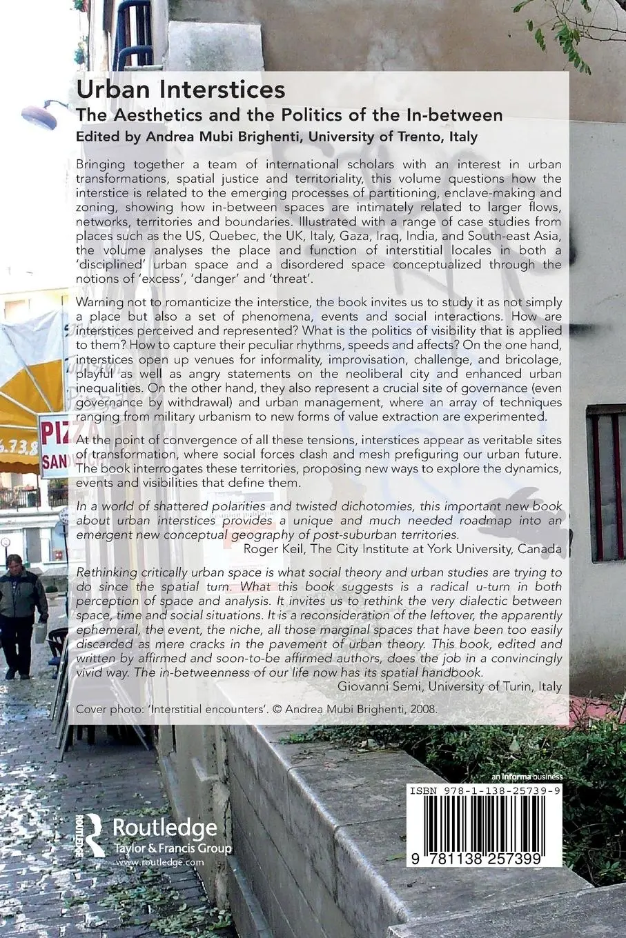 Rückseite: 9781138257399 | Urban Interstices | The Aesthetics and the Politics of the In-between